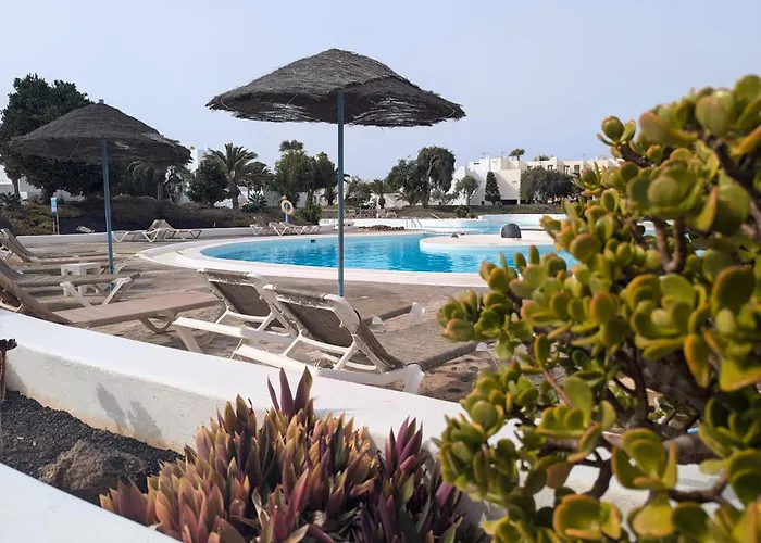 Διαμέρισμα Charming Flat In Molinos With Terrace & Pools, Near Playa Bastian