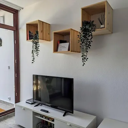 Daire Charming Flat In Molinos With Terrace & Pools, Near Playa Bastian *