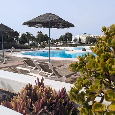 Daire Charming Flat In Molinos With Terrace & Pools, Near Playa Bastian