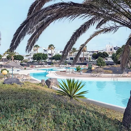 Charming Flat In Molinos With Terrace & Pools, Near Playa Bastian شقة
