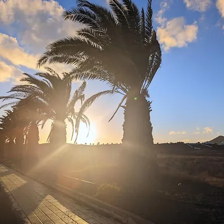 Charming Flat In Molinos With Terrace & Pools, Near Playa Bastian * Costa Teguise